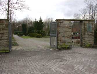 Eingang Dorffriedhof Holsterhausen